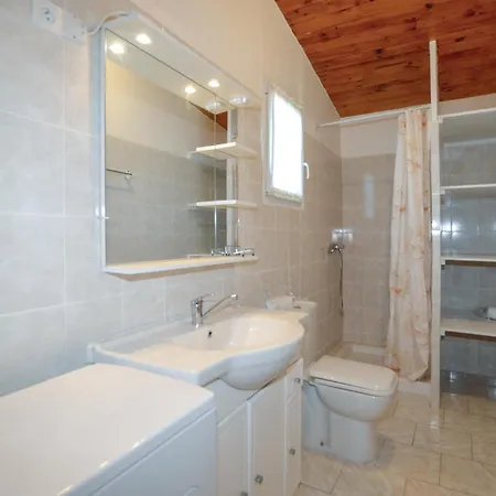 Stunning In With Kitchenette